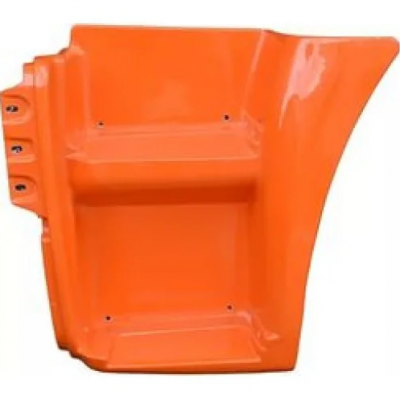 Щиток подножки 6520-8405111 левый (оранжевый) Щиток подножки 6520-8405111 левый (оранжевый)
